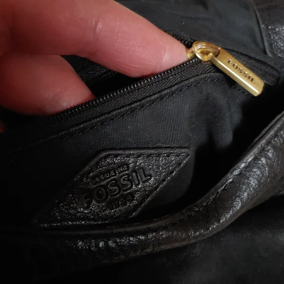 Fossil Genuine Leather Crossbody Bag - Picture 15 of 17